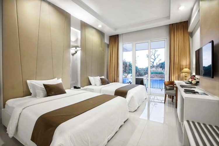 Superior Twin room with balcony