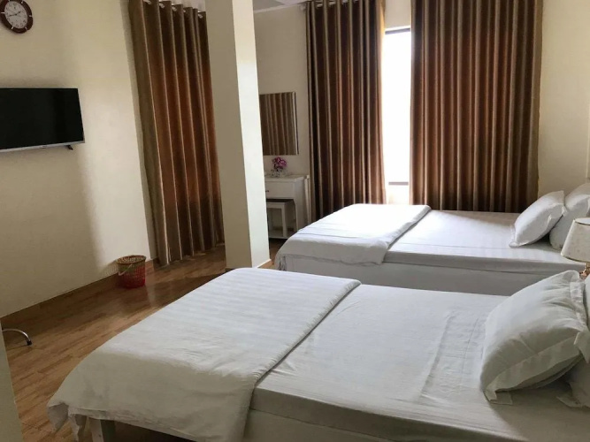 Dragon Hotel