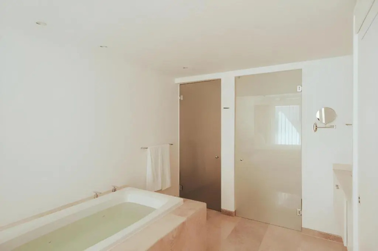 Antera Hotel And Residences photo 12