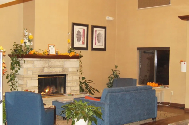 Comfort Inn & Suites