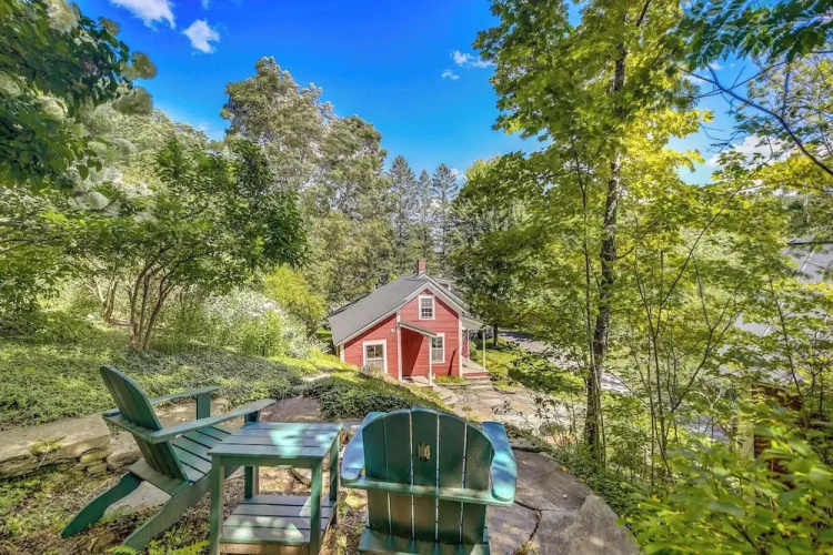 Warren Vacation Rental ~ 3 Mi to Sugarbush Resort!