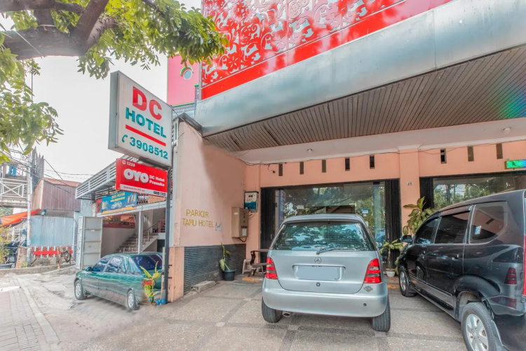 Oyo 1229 Dc Hotel Pramuka