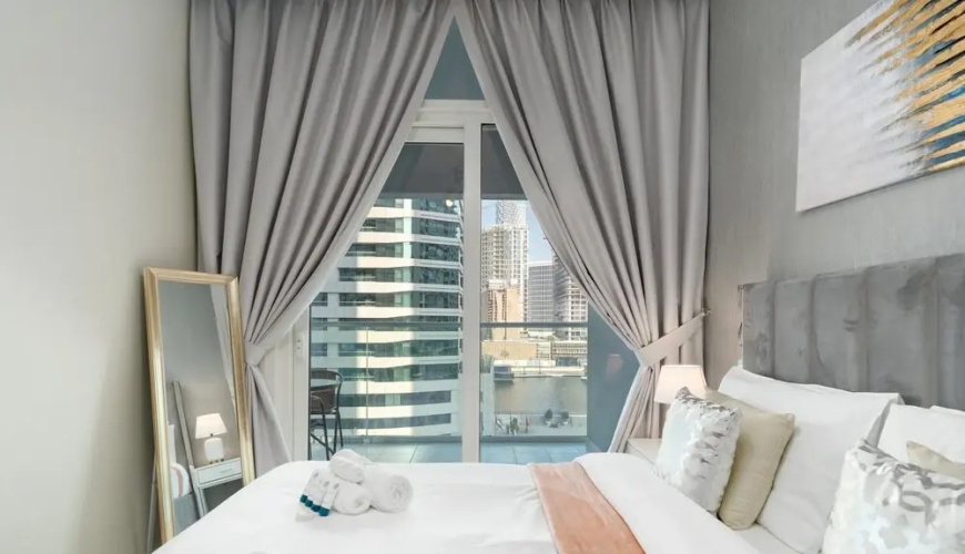 Stunning 1BR Apt in Business Bay
