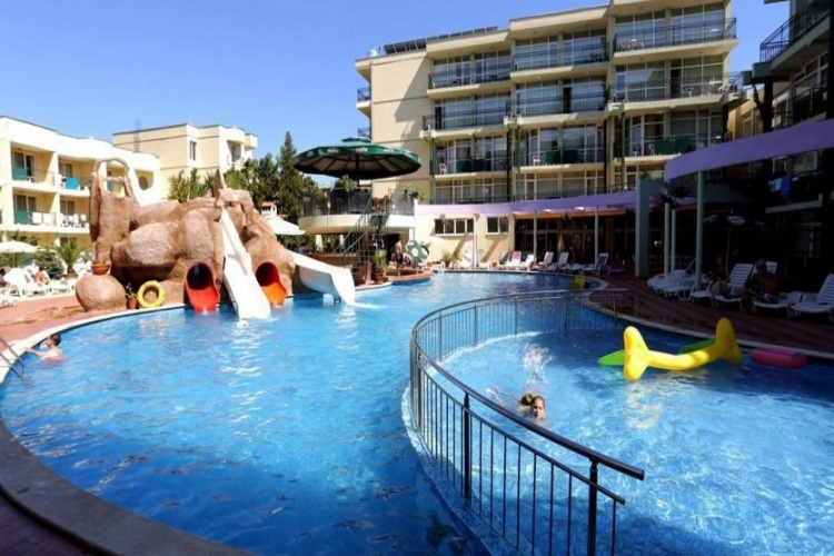 Sunny Day Club Hotel