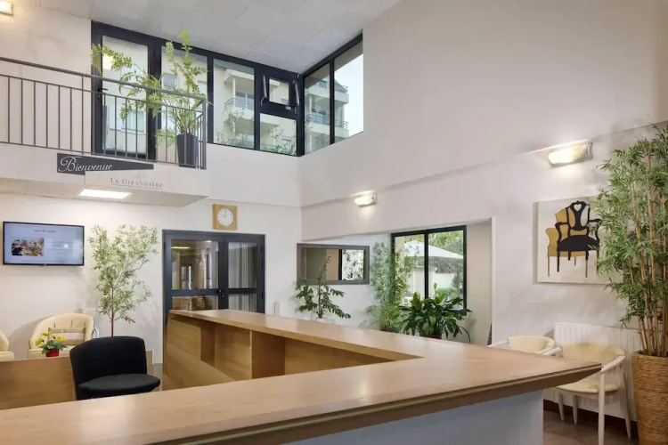 Quality Suites Meaux