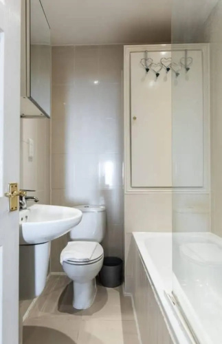 2 Bedroom Flat With Stunning Sea View