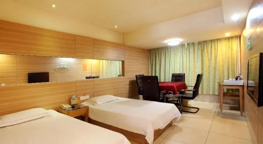 Yunqi Hotel