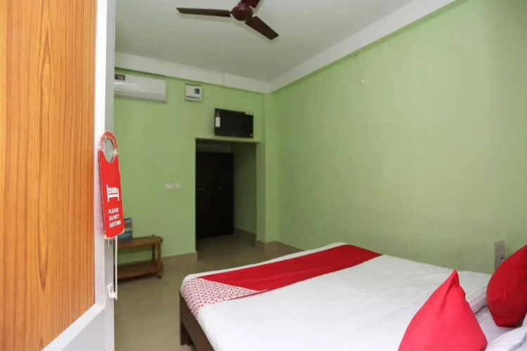 OYO 22561 Somnath Rest House
