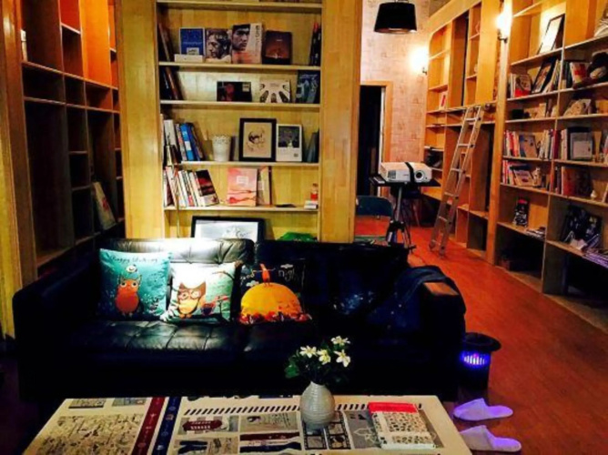 Manxing Library Youth Hostel