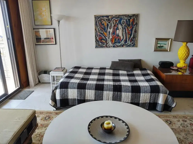 Edgewater House 221