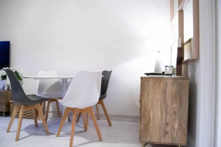 Beautiful Battersea Flat - 4 Guests