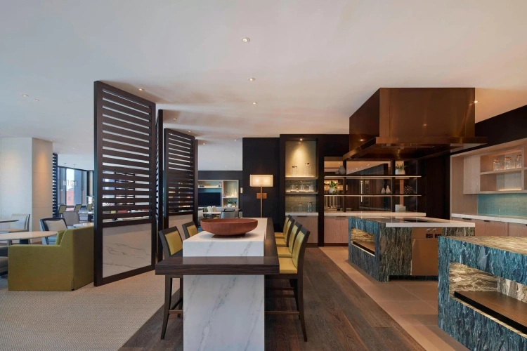 Standard Double Club room with city view