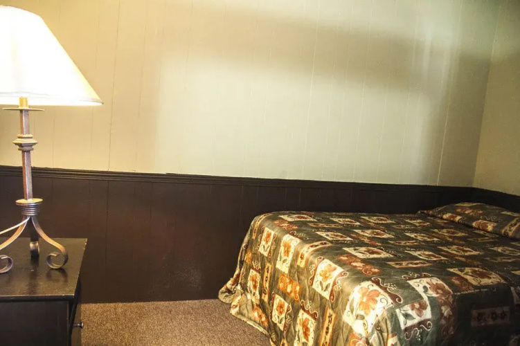 Southsider Motel