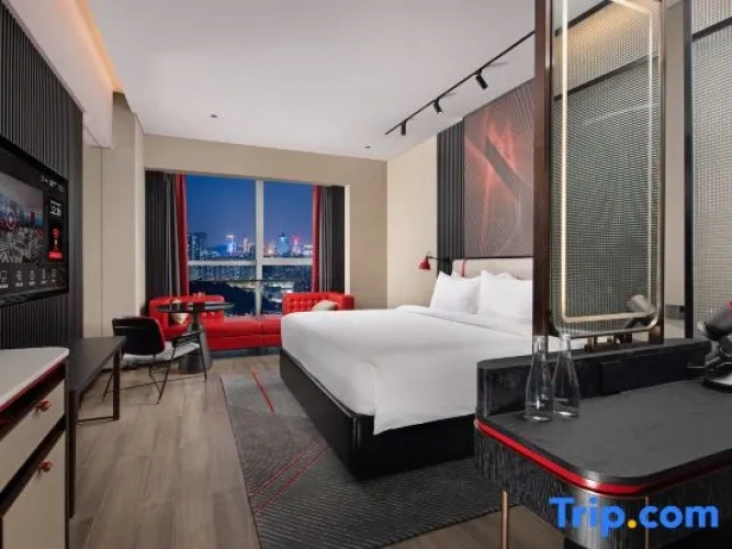 Deluxe Double room with city view