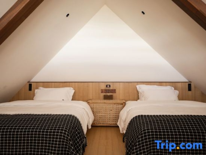 Quadruple Suite