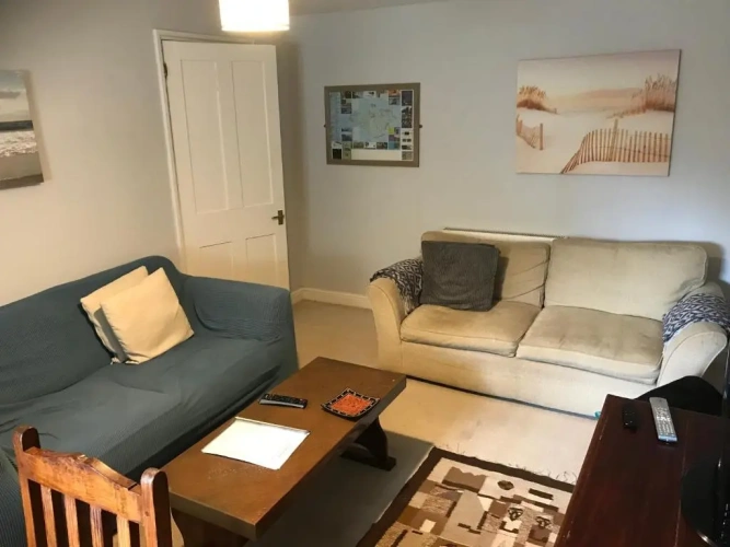2 Bedrooms Apartment