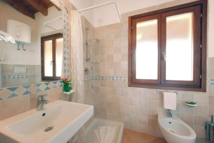 Residence with pool in Vignola Mare