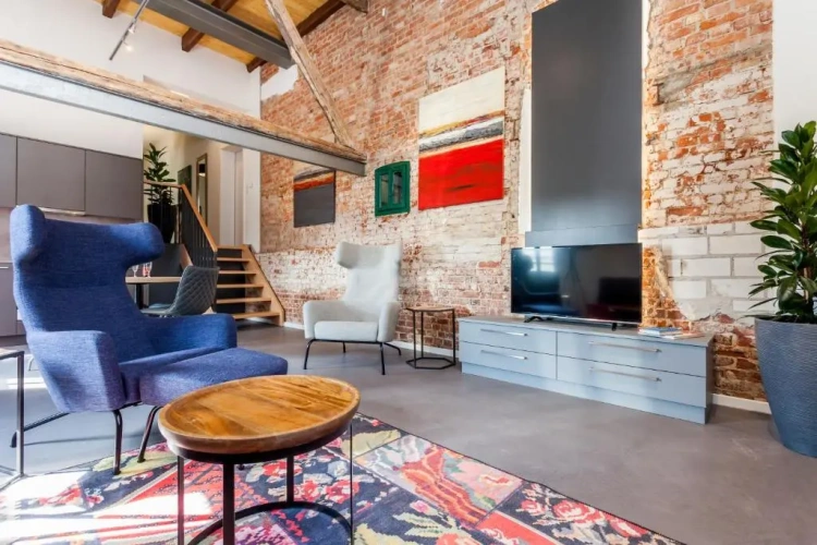 2 Bedrooms Apartment