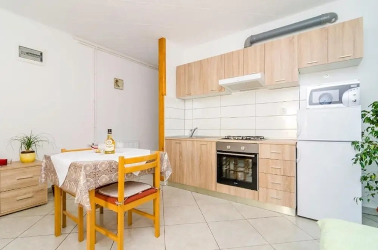 1 Bedroom Apartment with balcony
