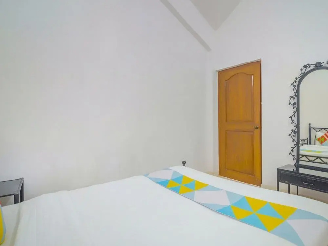 Iris Studio by OYO Rooms