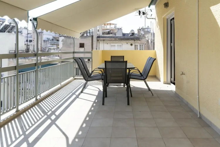 “Dandelion” apartment with an Acropolis view