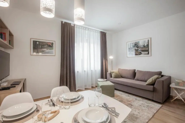 1 Bedroom Apartment