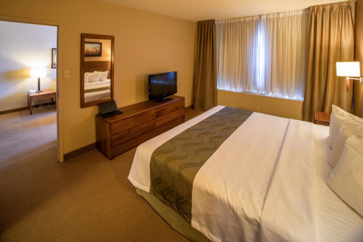 Quality Inn & Suites P.E. Trudeau Airport photo 7