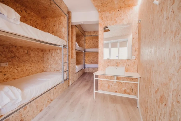 Standard Sextuple room