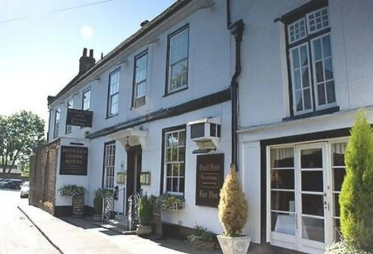 Warren Lodge Hotel