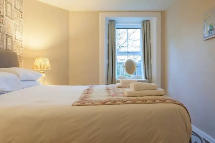 1 Bedroom Flat In Edinburgh