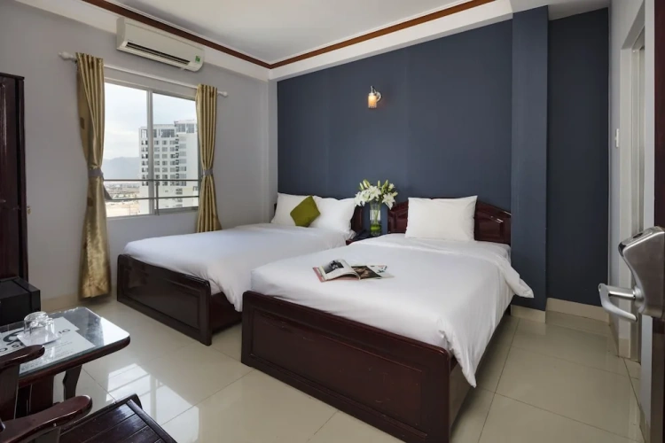 1 Bedroom Deluxe Triple room with city view