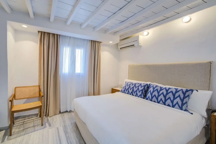 Economy Triple room with view