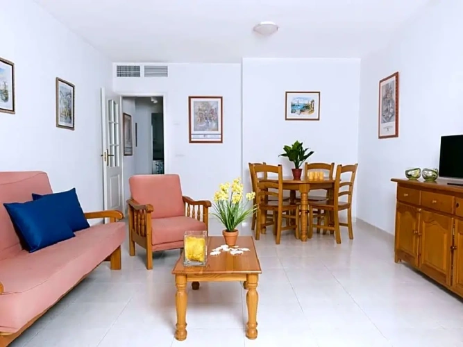 2 Bedrooms Apartment