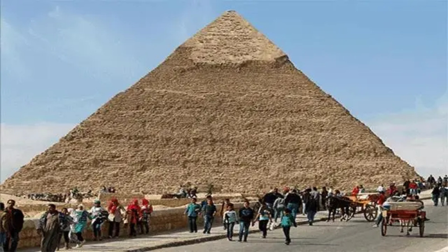 Pyramids Apartment - للعائلات