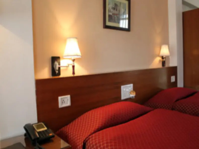 Marina's Motel