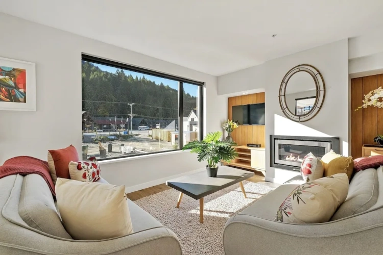 3 Bedrooms Premium Apartment with mountain view