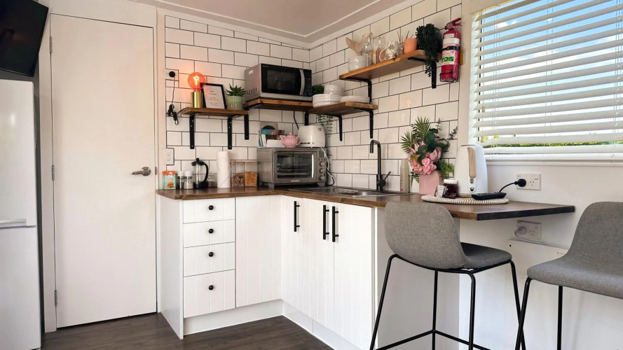 Tiny House Oasis Cambidge-Pool-Hamilton Airport 10mins