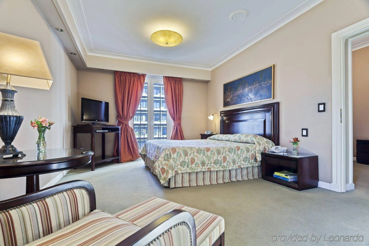 Claridge Hotel