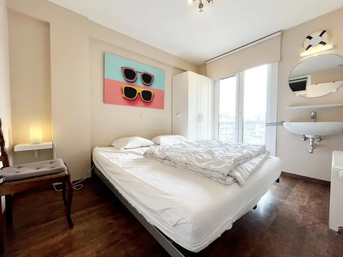 Apartment in Wenduine With Stunning Sea Views