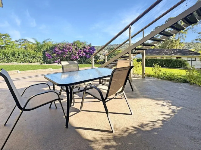 Spacious Beach Studio With Alfresco Dining