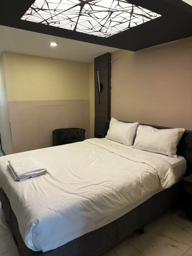 Standard Single Studio