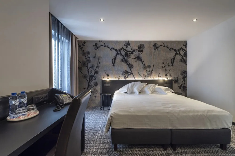 Hotel Monarc
