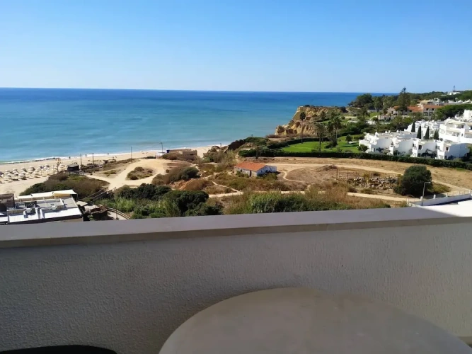 2 Bedrooms Apartment with balcony and with sea view