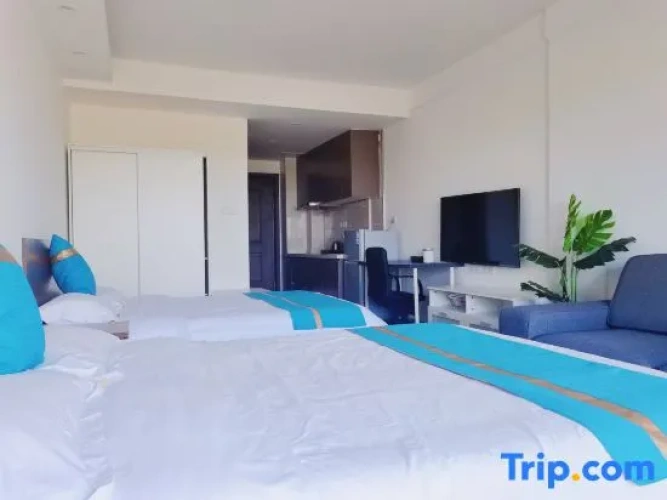 Standard Twin room with garden view