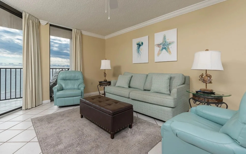 Phoenix East 909 2 Bedroom Condo