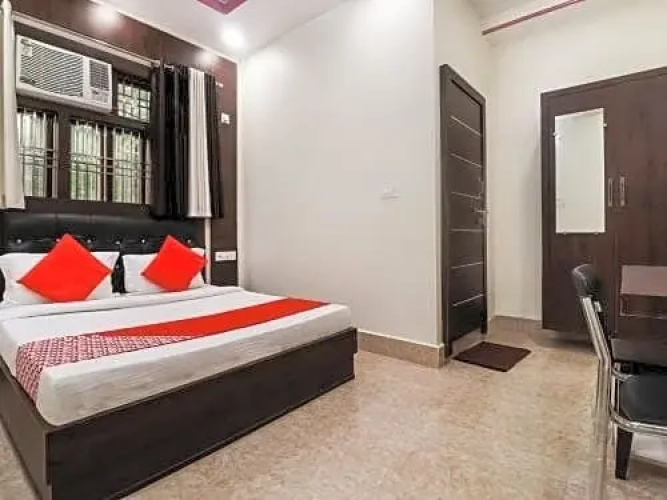 Black Grapes by OYO Rooms