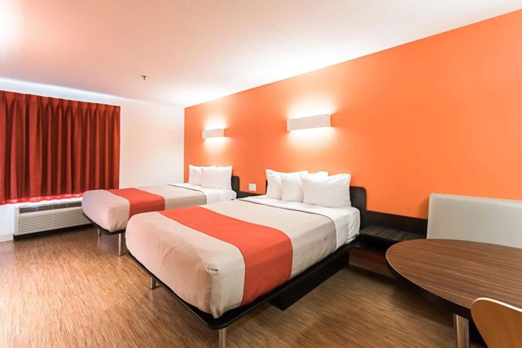 Motel 6 Moosomin, SK