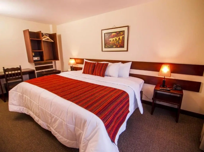 Standard Quadruple room with view