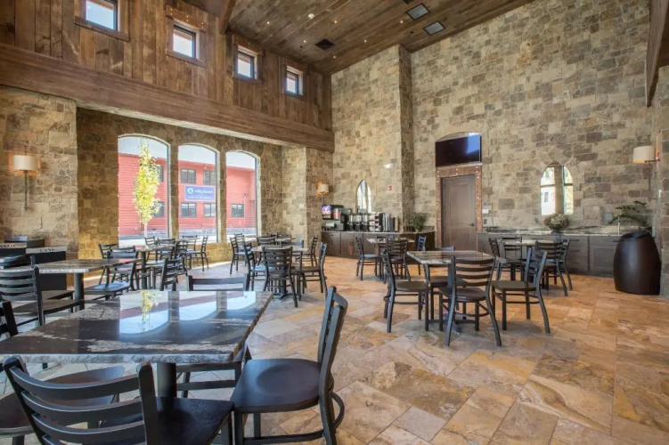 Elk Country Inn photo 30