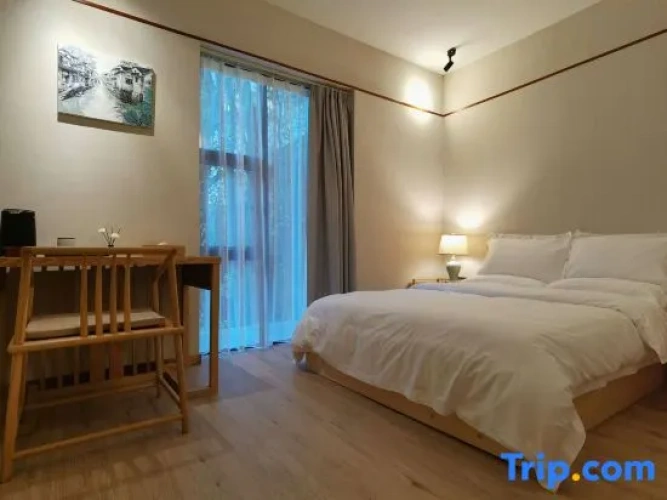 Standard Double room with garden view
